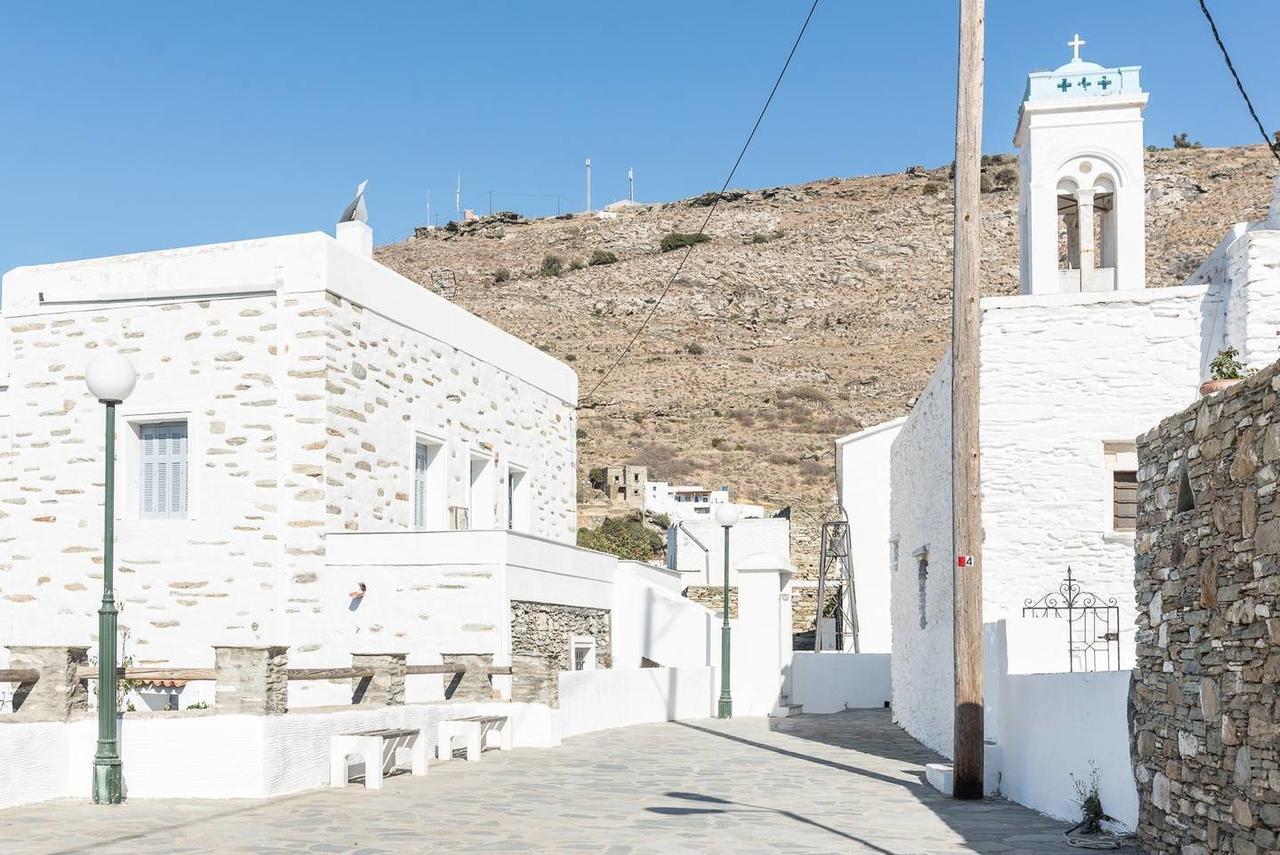 "Aura" Apt In Stone Tower 1690 • Andros Aidonia  Экстерьер фото