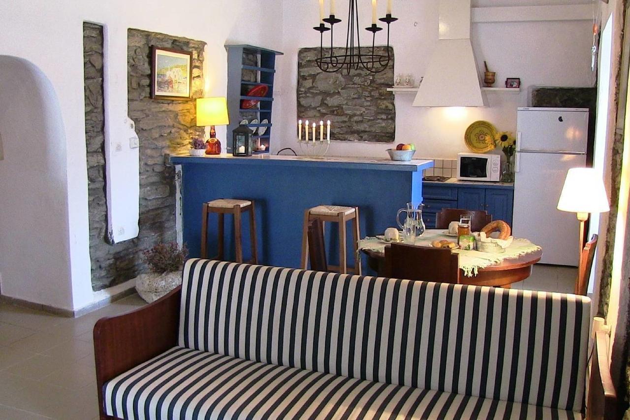 "Aura" Apt In Stone Tower 1690 • Andros Aidonia  Экстерьер фото